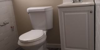 Awesome 4 or 5 bedroom/ 2 bathroom /4 car garage Gallery 9