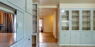 1703 Rockbridge Ter- spacious 3 bed ion a large lot, great central location. Gallery 6