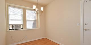 5528 Waterman Boulevard Gallery 9