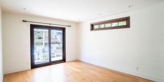 2521 Whitney Avenue Gallery 16