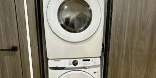 Luxurious 5-bed/4 bath Fort Hill apartment near Near BU and Northeastern - great location! Gallery 4