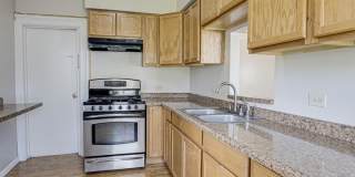 371 Cedar Street Gallery 11