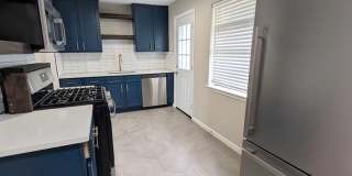 Cute, Remodeled 2 Bed in Village Gallery 7