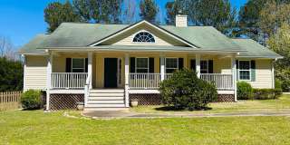 Beautiful 3 bedroom, 2 bath home in Newnan! Must See! Gallery 1