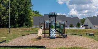 The Landings at Steele Creek Apartments Gallery 2