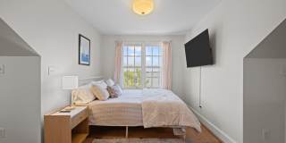 111 Pollock St Gallery 13