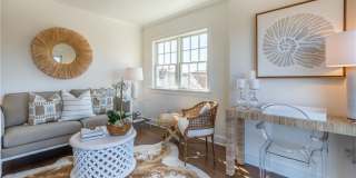 201 Main Street Gallery 17