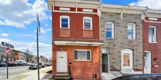 3209 E LOMBARD Street Gallery 1