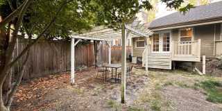 1Bd/1Ba Seattle Duplex Gallery 3