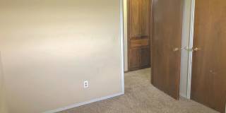 Great Location! Central Edmond! Great Location! Central Edmond! Gallery 17