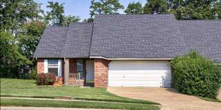 Charming 3 bedroom 2 bath townhome in Fayetteville! Charming 3 bedroom 2 bath townhome in Fayetteville! Gallery 1