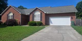 Conveniently located 3br/2ba house in Maryville Gallery 1