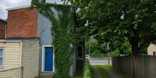 2 Bedroom Single Family Home in Columbia - with Bonus Room! Gallery 18