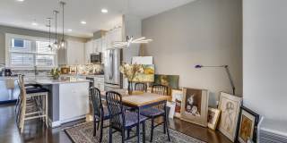 GREAT LOCATION!! Stunning 3BD/3.5BA luxury 4-level townhouse! Gallery 19