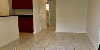 Lake Sawyer - Luxury 3/2.5 Condo Gallery 3