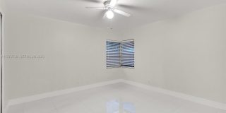 5655 NE 5th Ter Gallery 14