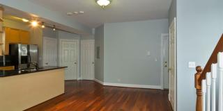 1540 N Claremont Gallery 4