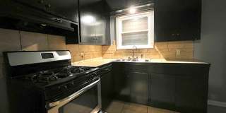 2 bedroom 1 Bath Central City Gallery 7