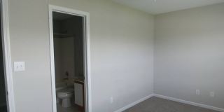 Townhome in Swansboro with 2 Master Suites + Community Pool - 87 Century Ct. Showings Coming Soon!! Gallery 18