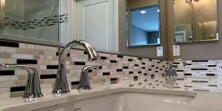Amazing 4 Bedroom/3.5 Bathroom Townhome Gallery 9