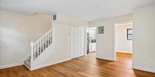 Lovely 3-Bedroom 1 bath End Unit townhome in Deanwood Lovely 3-Bedroom 1 bath End Unit townhome in Deanwood Gallery 1