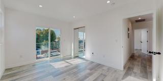 236 N Burlington Avenue Gallery 14