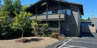 Unique Apartment for Rent in Cottage Grove - Water and Garbage included. Gallery 1
