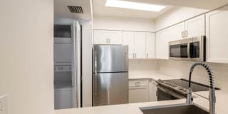 Sheridan Ocean Club Apartments Gallery 37