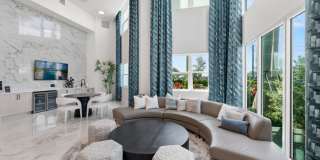 The Vivien Gallery 83