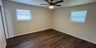Stunning and trendy 3 bed 2 bath 2 car garage in Moore! Gallery 9