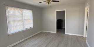 601 Young Avenue D Gallery 1