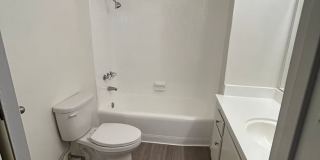 Spacious 2 Bed / 2 Bath with Large Balcony – Pet Friendly! Gallery 13