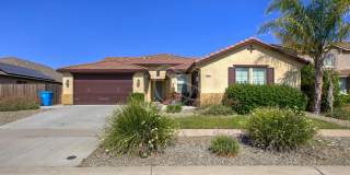 Offering a 6 Month Lease | 4 Bedroom 3 Bathroom Plumas Lake Beauty! Gallery 1