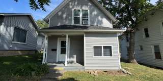 Available Now! 4 Bedroom Moline Rental, Pet Friendly Gallery 1