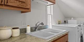 111 Pollock St Gallery 10