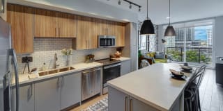 Novo Las Olas Gallery 2