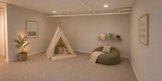 432 Beach Avenue Gallery 24
