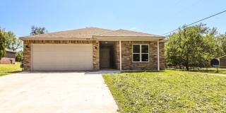 Beautiful new construction with nice amenities with a country feel Gallery 1