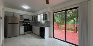 1208 South Mayview Avenue Gallery 7