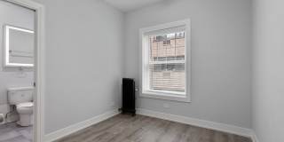 1063 W Glenlake Ave Gallery 3