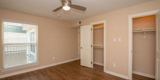 Dominion at Oak Forest Apartments Gallery 33