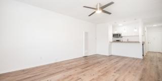 15925 Victory Blvd. Gallery 10