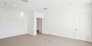 233 King Street Gallery 15