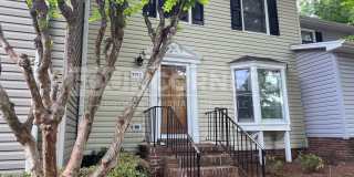 Beautful 2 Bedroom 2.5 Bath Townhouse Gallery 1