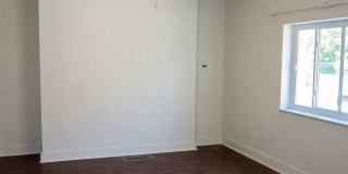 Luxury College Rental - South Side Flats Gallery 11