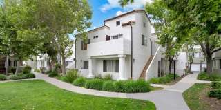Riverpark apartment homes Gallery 1