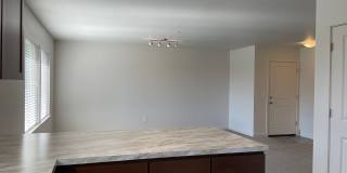 C221-Daybreak Gardens Apartments Gallery 17