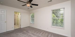 **BE THE LUCKY ONE TO LIVE IN THIS UPDATED NASHVILLE/ BELLEVUE HOME** Gallery 31