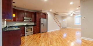 Beautiful Three Bed, 2.5 Bath Townhome in Mont Clare! Gallery 6