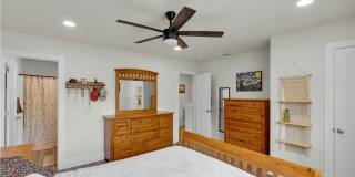 221 Craig Avenue Gallery 28